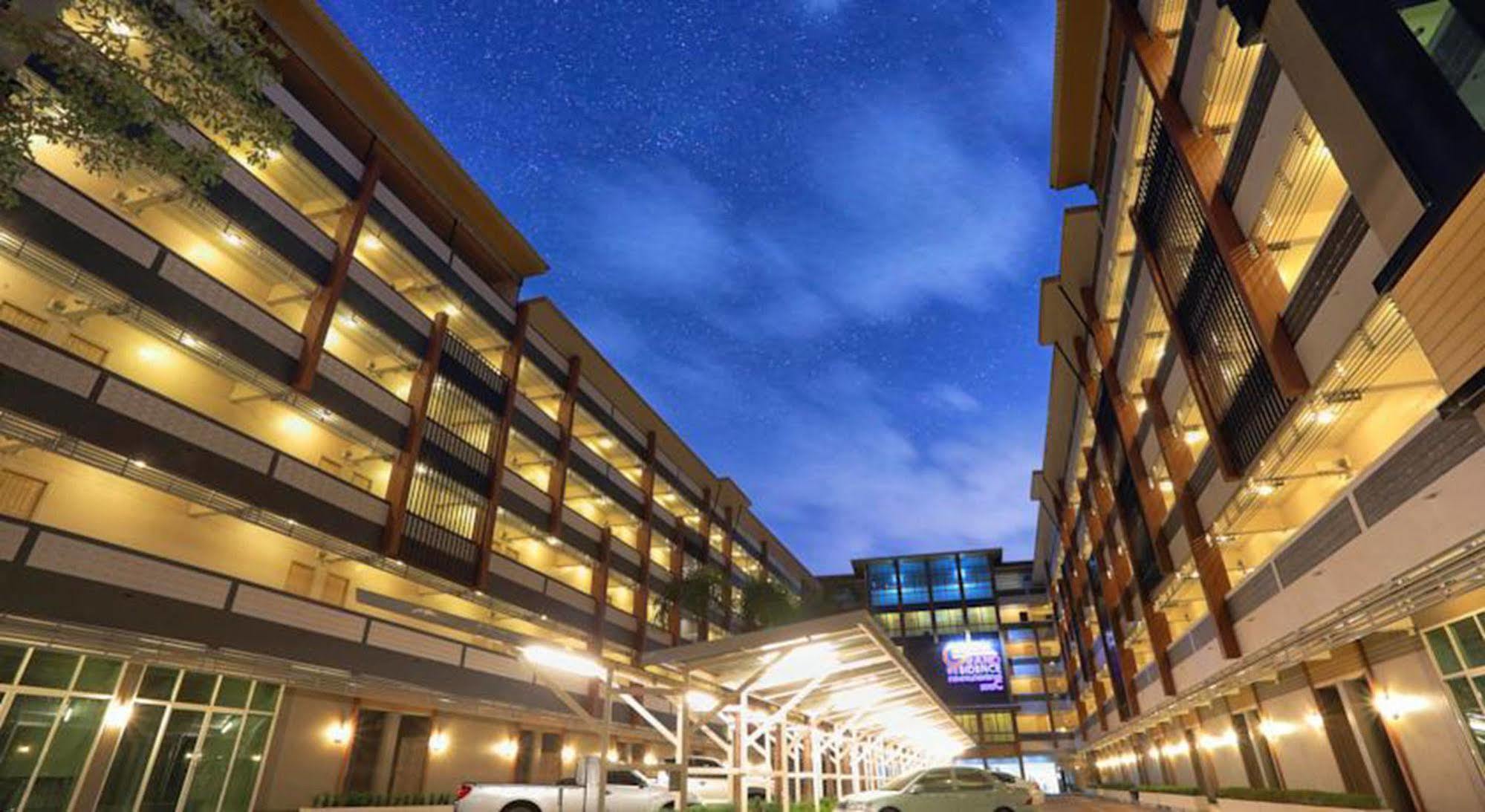 Nakhonratchasima The Grand Residence מראה חיצוני תמונה